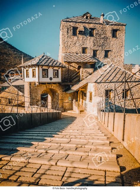 Stari Most U Mostaru Preuzmite Fotografiju Foto Baza