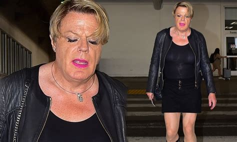 eddie izzard becomes suzy forums