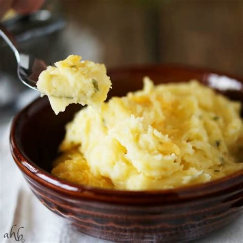 √ fast and easy to use. Cheddar Mashed Potatoes - Accidental Happy Baker
