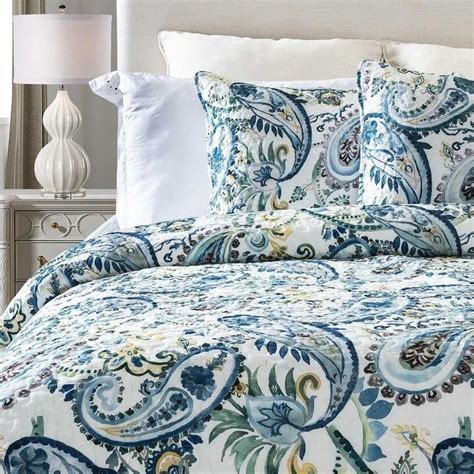 Quilts And Bedspreads For Stylish And Cozy Bedrooms