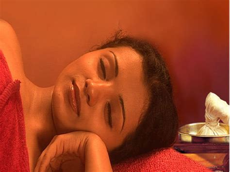 3 Ayurvedic Massages To Rejuvenate You