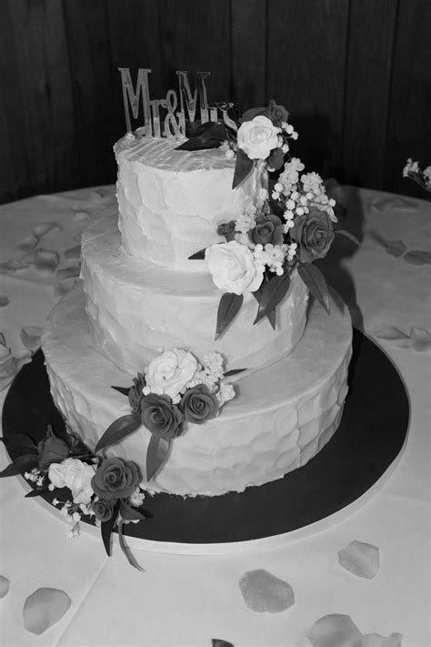 white wedding cake