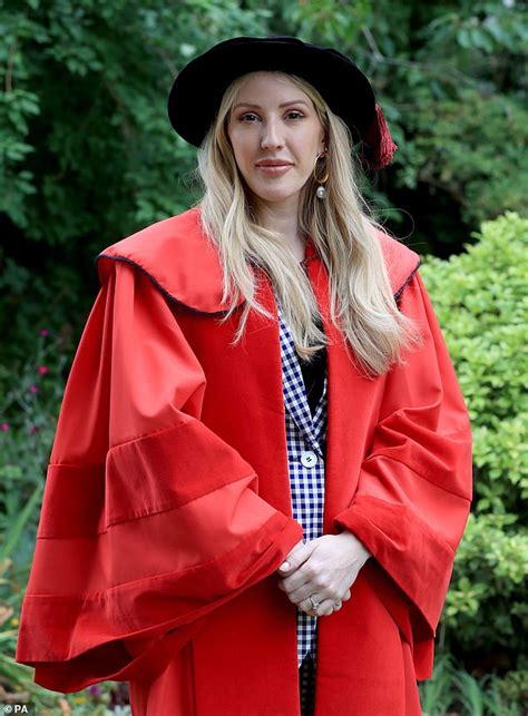 Ellie Goulding Receives Honorary Doctor Of Arts Degree From The University Of Kent Daily Mail