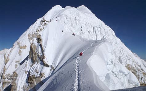 Afterwards, climbers head north and ascend via. Baruntse Peak 7129 m. - Nepal Mangolian