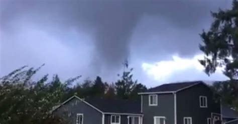 Tornado Rips Through Coastal Oregon Town Cbs San Francisco