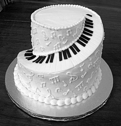 Spiral Piano Cake This Is A 10 In And An 8 In Creme Bruelle With Butter