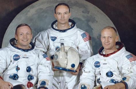 Apollo 11 adalah misi luar angkasa berawak pertama yang berhasil membawa manusia ke bulan dan kembali dengan selamat. 50 Tahun Setelah Misi Bulan, Para Astronot Apollo 11 ...