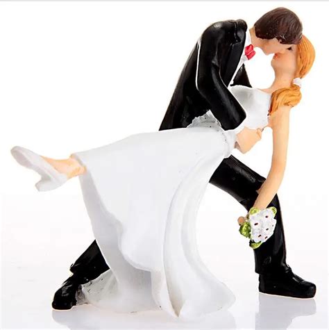Romantic Bride Groom Dancing Couple Resin Figurine Wedding Cake Topper