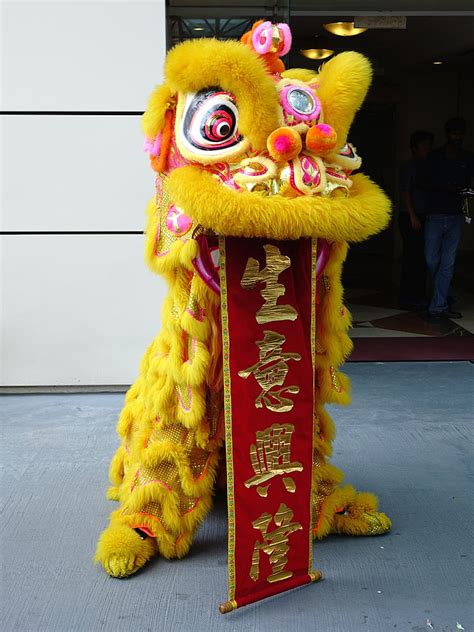 Free Photo Lion Dance Chinese Tradition New Year Luck Dancing