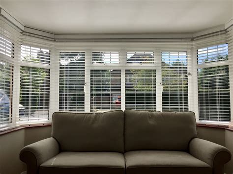 Pin By Joshua Scaife On House In 2021 Blinds Bay Window Living Room