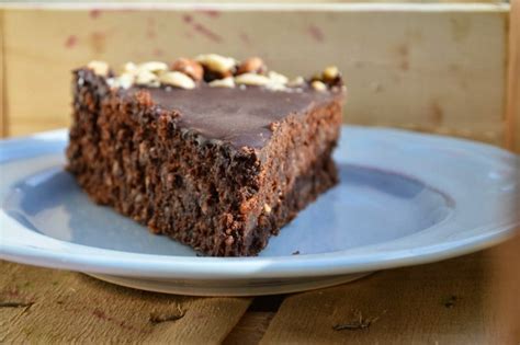 Rezept für den raw vegan snickers cake: Veganer Schokokuchen selber zubereiten: 4 schnelle Rezepte