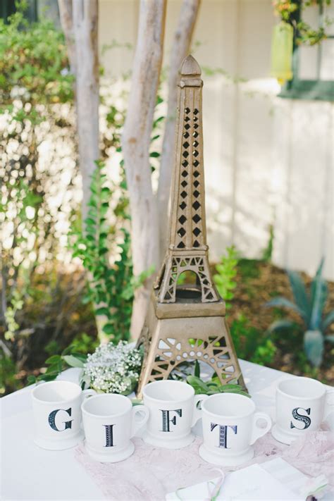 A Sweet Outdoor Wedding With A Vintage Travel Themed Reception Chic Vintage Brides Chic