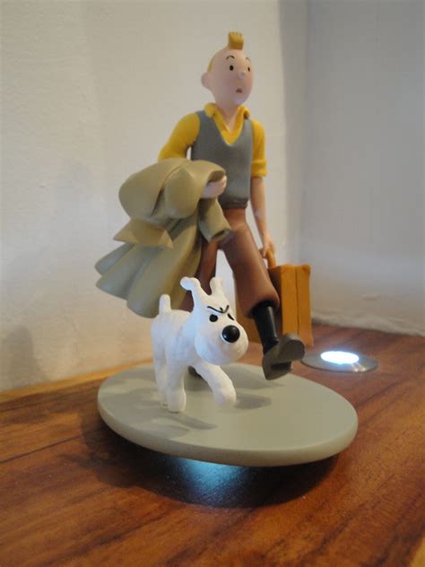 tintin and milou en route figurine en résine hergé amazonie bd librairie bd à paris
