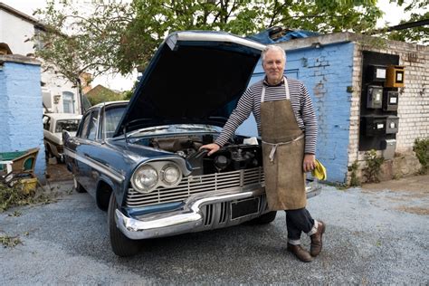 Classic car owners issued warning over seatbelt laws | radiotimesmoney