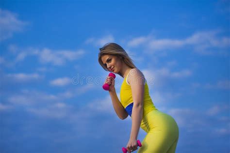 Beauty Perfect Body Presents Slim Fitness Girl Stock Image Image Of Performance Perfect