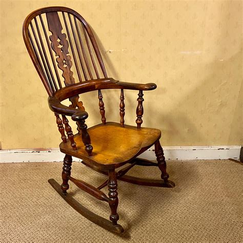 University of chicago vintage windsor chair alumni. Mid 19th Century Yew Wood Windsor Rocking Chair - Antique ...