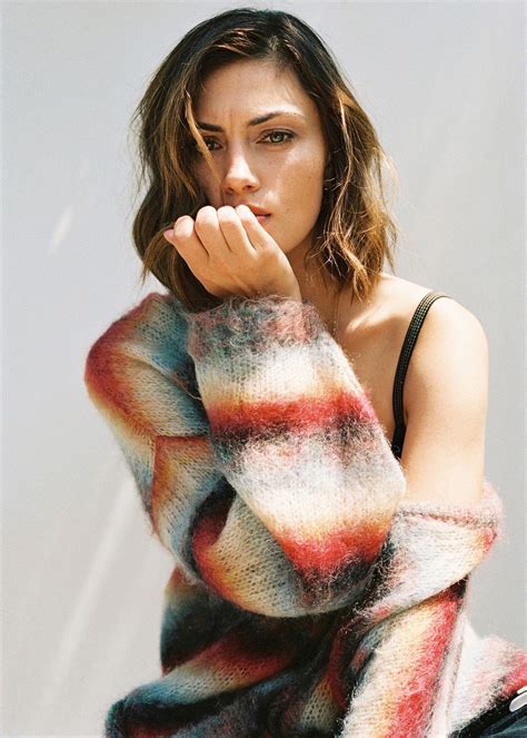 retrospectual:beautorigine:Sundays are for…Bringing the duvet from the