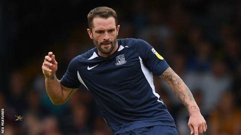 John White Southend United Defender Signs New Deal To Remain With Club