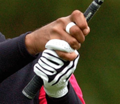 Interlock Vs Overlap Grip Which Is Better In Golf