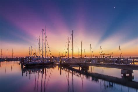 Marina Sunrise Photograph By Wayne Maris