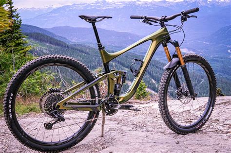 First Ride Giant Reign Advanced 29 The Loam Wolf
