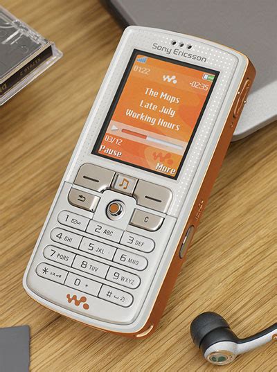 Sony Ericsson W800 The First Walkman Phone Ubergizmo