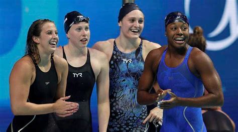 Us Set World Record To Win Womens 4×100 Metres Medley Relay The