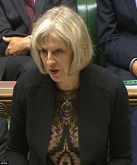 Theresa Mays Optical Illusion Dress Raises Eyebrows In The House Of