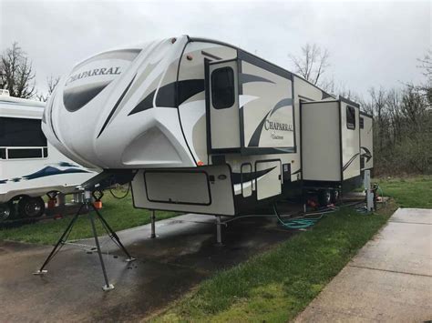 The fifth wheel provides you with tons of interior space and a high level of maneuverability on the road that you won't get with other towables. 2016 Used Coachmen CHAPARRAL 390QSMB Fifth Wheel in Oregon OR