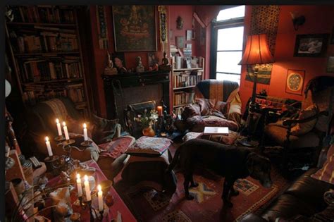 Each of these images are fun and basic. 34 Amazing Witchy Apartment Bedroom Design | Bedroom ...