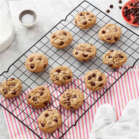 How To Bake Cookies A Step By Step Guide To Perfect Cookies Wiltons