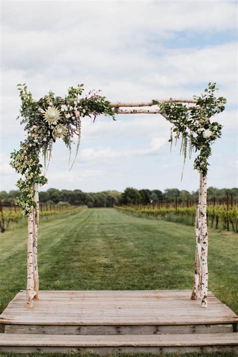 WEDDING ARCH IDEAS: 7 Most Beautiful Styles for Your Ceremony