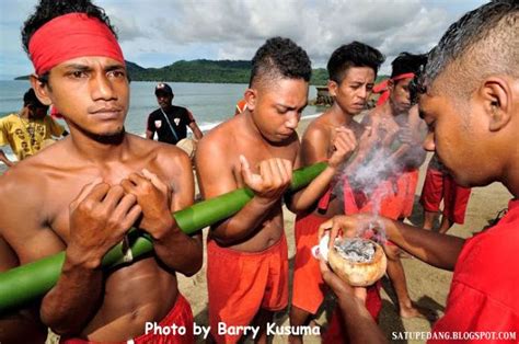 Sejarah Kesenian Bambu Gila Maluku Asal Usul Dan Sejarah My XXX Hot Girl