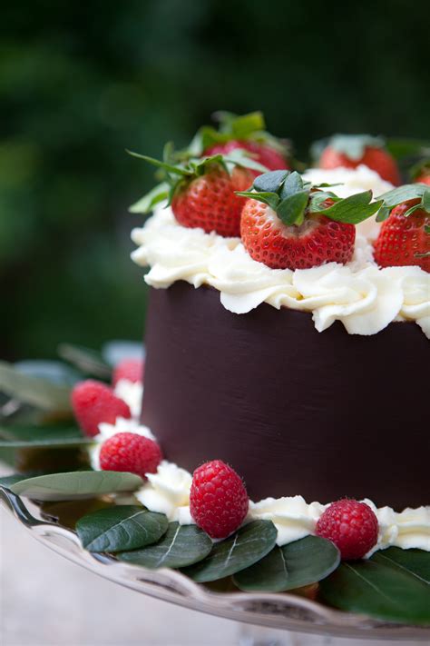 Every cake that we offer is handcrafted and since each chef has his/her own way of baking and designing the cake, there might be a slight variation in the. Specialty Fruit Basket Cake | Bread basket, Cake, Fruit