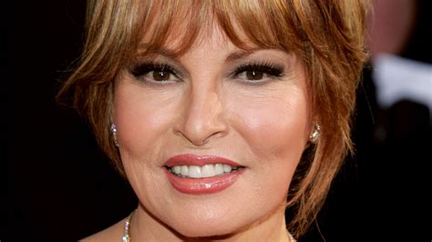 raquel welch actress and hollywood sex symbol dead at 82 trendradars