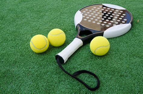 The racquets range from roughly 350g to 380g. 7 Things You Need To Know About This Upcoming Sport called PADEL - Playo