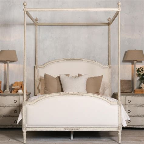 Eloquences Dauphine Canopy Bed With Elegant Fluted Canopy Frame Hand