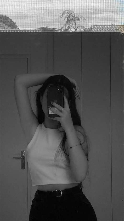 A Adolesc Ncia De Sofia Instagram In Mirror Selfie Girl