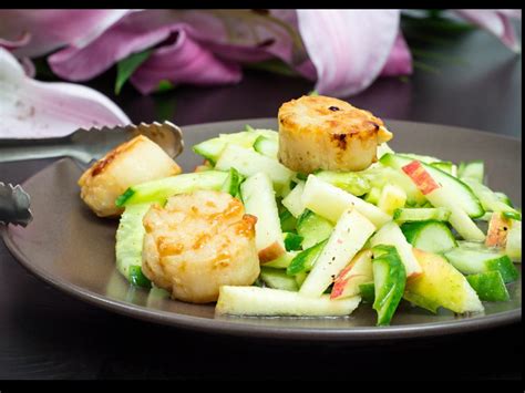 View top rated low calorie scallop recipes with ratings and reviews. Scallops with Apple Pan Sauce Recipe and Nutrition - Eat This Much