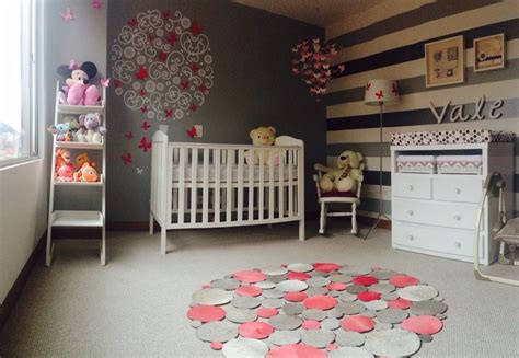 Todos los estilos y tendencias de lámparas están en maisons du monde. Cuarto bebe mariposas gris rosa rayas | Decorar habitacion ...