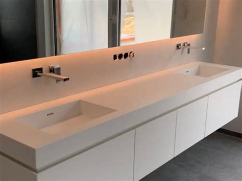 Leider mit einer led beleuchtung die nicht auswechselbar ist und nur 40w herkömmliches licht bietet.4. Mineralwerkstoff Waschtisch für ein Badezimmer mit LED ...