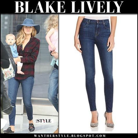 Blake Lively In Plaid Shirt And Super Skinny Jeans At Toronto Airport