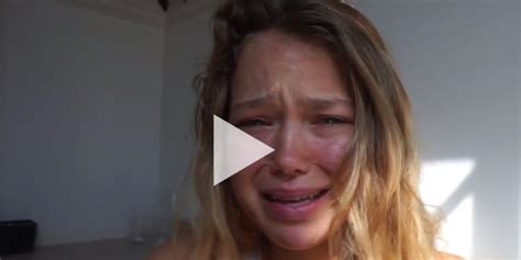 Instagram Star Essena Oneill Posts Emotional Video After Viral Anti Social Media Campaign