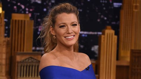 Blake Lively Is “tortured” By Ryan Reynoldss Sex Scenes When She Flies Vanity Fair