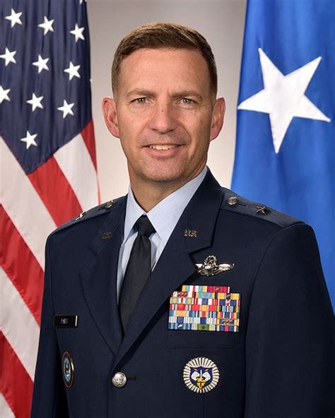 Robert D Davis Air Force Biography Display
