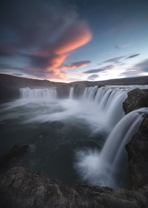 How And Why You Should Shoot Vertical Landscape Photos Iceland Photo