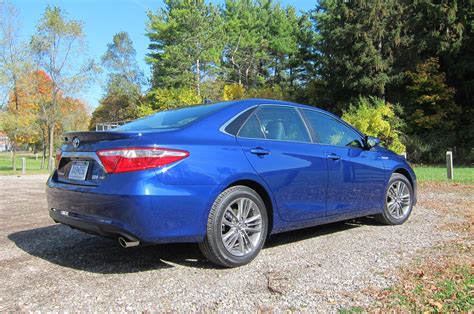 2015 Toyota Camry Hybrid Se Review