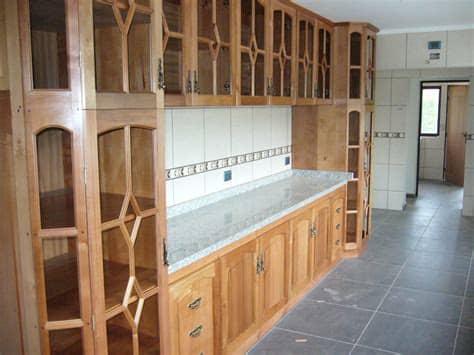 Quiero felicitarlos por ser una empresa seria y por tener unos excelentes trabajadores que me realizaron una cocina espectacular. Muebles de Cocina - MADELCO