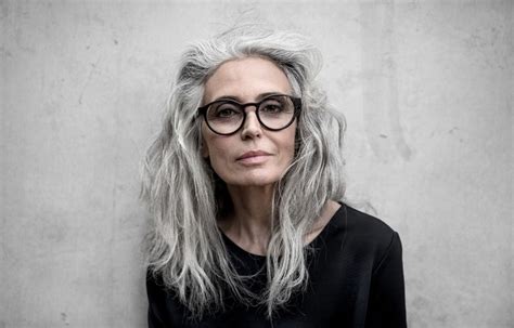 Glasses For Grey Hair 40 Spectacular Styles Banton Frameworks