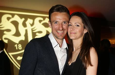 Christian gentner born 14th august 1985, currently him 35. VfB Stuttgart: Christian Gentner im Vaterglück - VfB ...